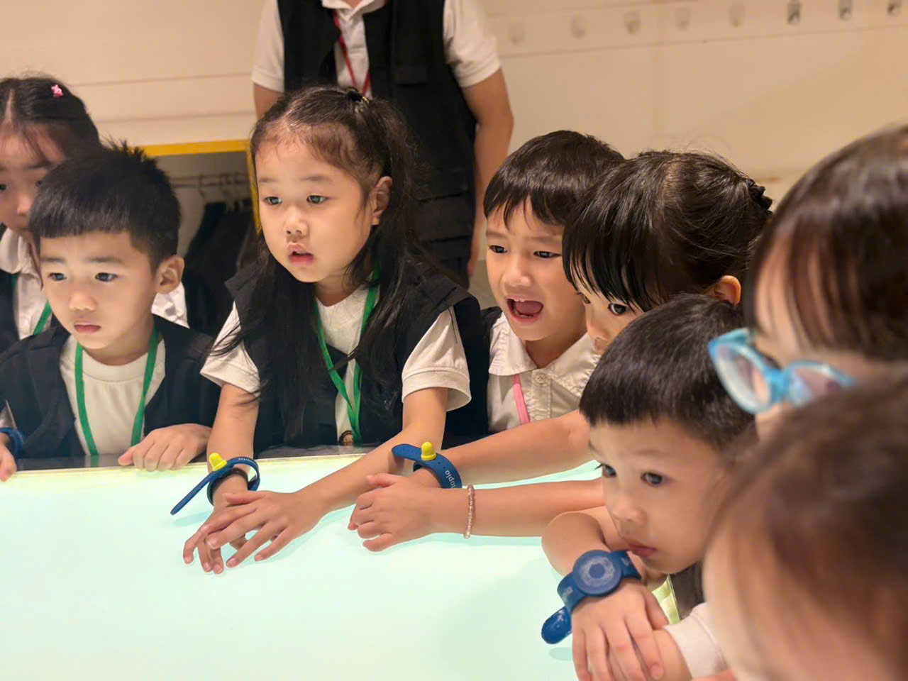 Bé tự xây dựng tại Kidzone