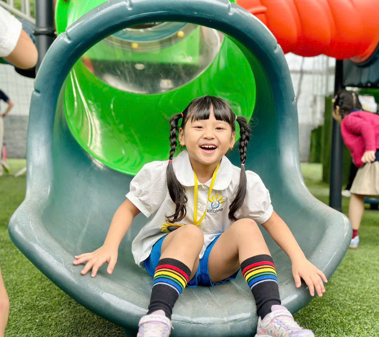 Xưởng nghệ thuật Kidzone