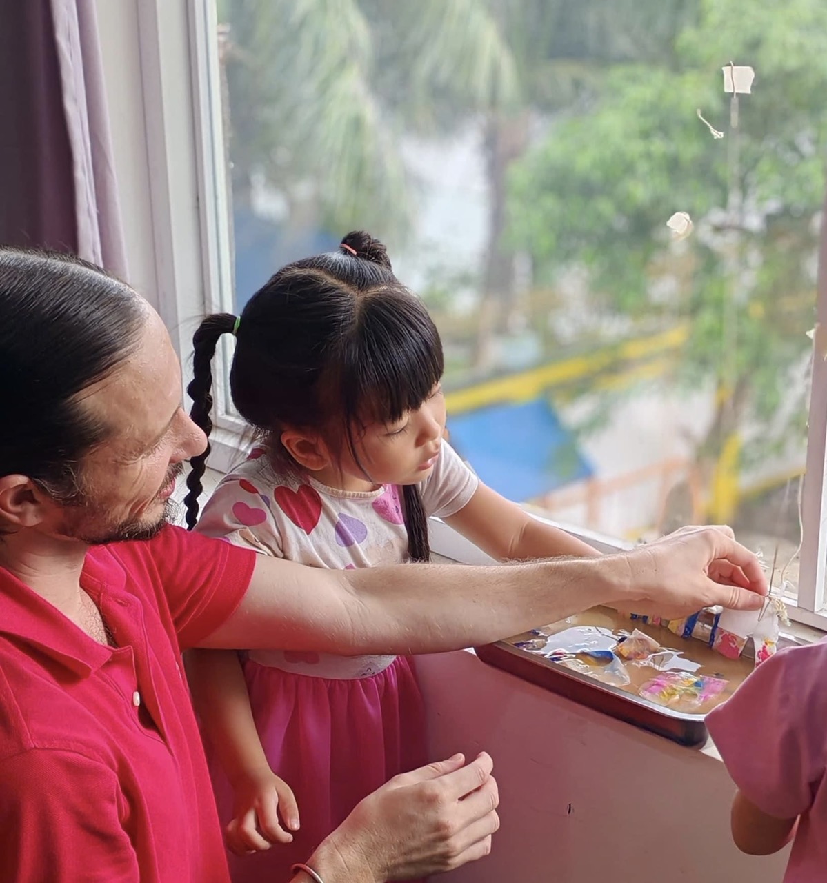 Trẻ em Kidzone học tiếng Anh tự nhiên cùng giáo viên nước ngoài - Ảnh 1